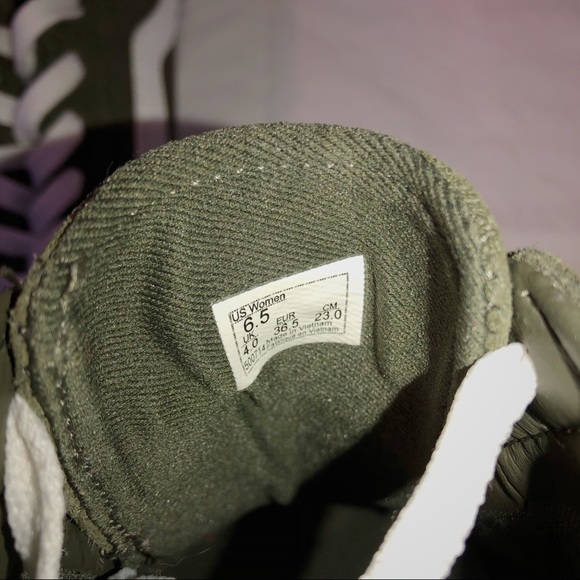 Vans - Picture 4 of 4